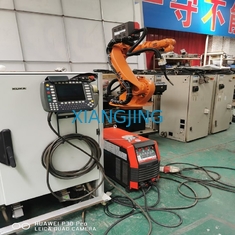 KUKR 20 R3100 utilizó el robot de KUKA para empaletar y soldar con autógena