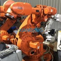 IRB2600 utilizó el robot de ABB con enseña al colgante y al regulador