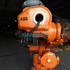 IRB2600 utilizó el robot de ABB con enseña al colgante y al regulador