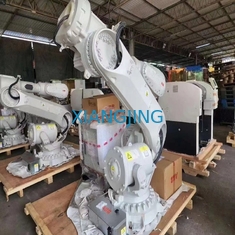 6700-205/2.8 la carga útil usada industrial del robot 205kg de ABB con el gabinete enseña a pendiente
