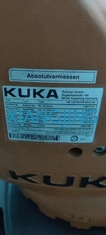 KR120 R2700 utilizó el robot de KUKA con el gabinete enseña a la segunda mano pendiente 9,9 nueva