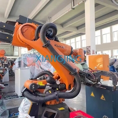 Brazo usado AXIS del robot del KR 60-3 6 Kuka para soldar con autógena y moler