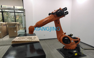 Brazo ADICIONAL del robot de la segunda mano de KUKA KR210 R3300 para el corte