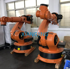 El SUPLEMENTO R2700 del KR 210 del robot de la segunda mano utilizó el robot de Kuka para la selección y coloca mucha acción