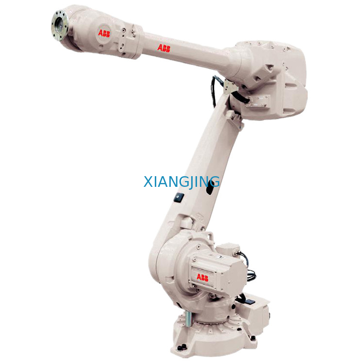 robot industrial usado IRB 4600 de ABB la selección del eje del brazo 6 del robot y selección de la carga útil 60kg del lugar y máquina del lugar