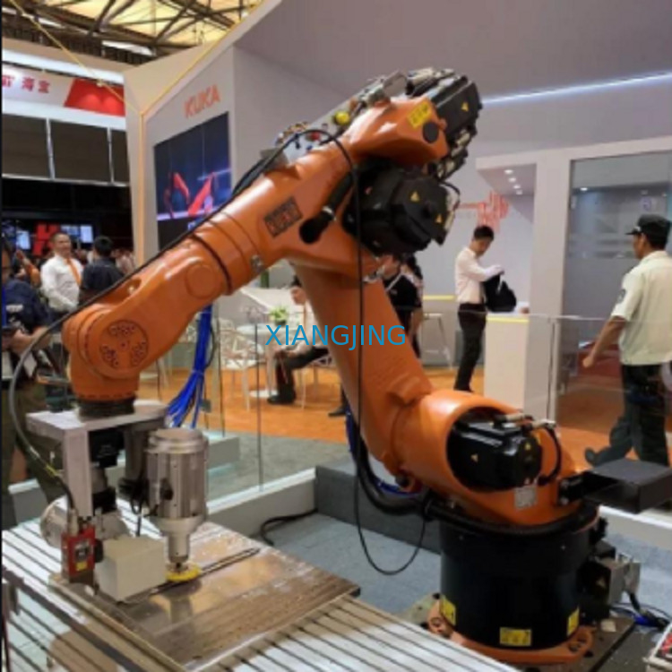 El KR 10 R1420 utilizó el robot 10kg de Kuka valoró el brazo robótico industrial de la carga útil para las plataformas